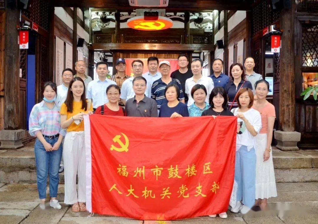 唐山路最新进展:跨文昌路钢箱梁吊装施工已经完成