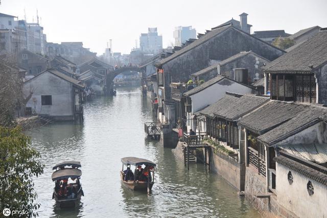 前护板金属隔热膜原厂电话,小车进口龙膜隔热膜贴膜施工建议?